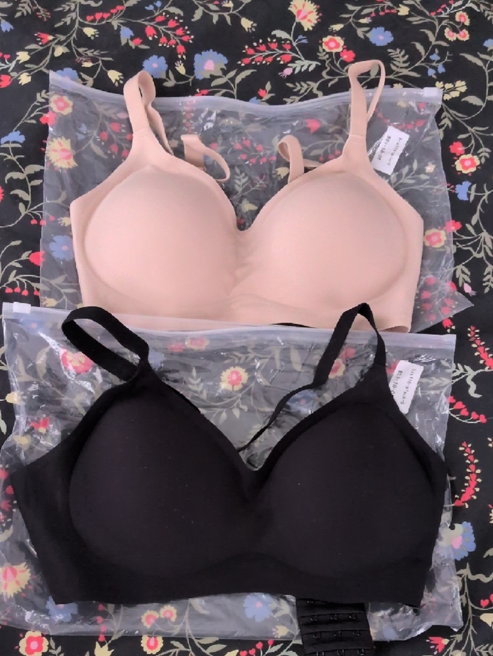 2 Shecurve Seamless Support Push Up Bras - S